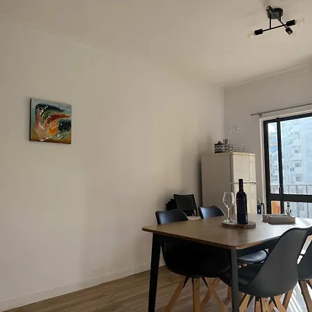Stunning One Bedroom In The Heart Of Da Rocha פורטימאו